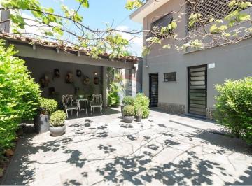 Casa · 300m² · 4 Quartos · 6 Vagas · Casa à venda no Jardim Paulistano com 300 m², 4 dormitórios, localização nobre e construção sólida p