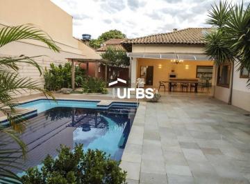 Casa · 376m² · 4 Quartos · 6 Vagas · Casa à Venda em Pirenópolis