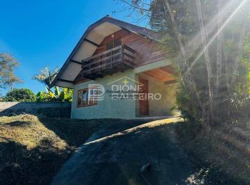 jfwkhza2ytzjogyxn2i1m2vj_md · Casa em Santo Antônio do Pinhal, a 10 km do centro