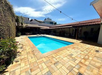 Casa · 460m² · 4 Quartos · 3 Vagas · Casa 4 Quartos com 3 Suítes e 460m² - Alto Cafezal