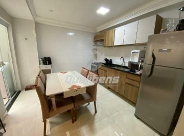 Apartamento · 70m² · 2 Quartos · Apartamento em Vila Assis Brasil
