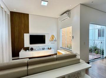 Casa · 200m² · 3 Quartos · 2 Vagas · Casa para venda em Jardim Novo Cambuí de 200.00m² com 3 Quartos, 1 Suite e 2 Garagens
