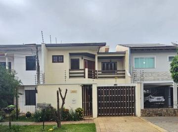 Casa · 205m² · 4 Quartos · 2 Vagas · LOCAÇÃO | Sobrado, com 4 dormitórios em Jardim Iguaçu, Maringá