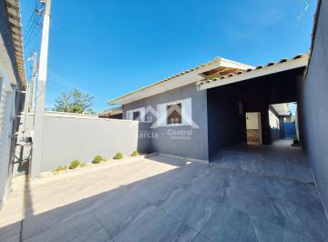 Casa · 100m² · 3 Quartos · 3 Vagas · Casa com piscina em Peruíbe