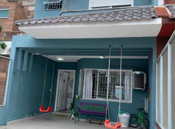 Casa · 116m² · 3 Quartos · 2 Vagas · Sobrado em excelente localização