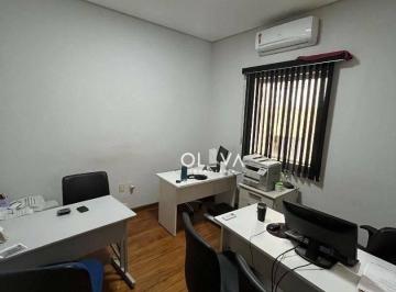 Comercial · 567m² · 7 Vagas · Sala Comercial para alugar em Vila Maceno de 567.00m² com 7 Garagens