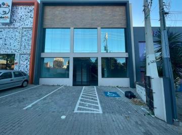 Comercial · 109m² · 2 Vagas · Sala Comercial para alugar em Jardim Girassol de 109.00m² com 2 Garagens
