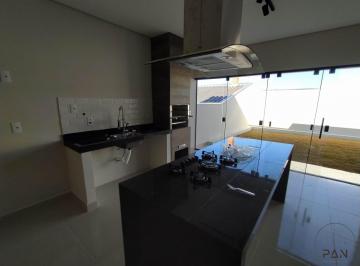Casa · 180m² · 3 Quartos · 2 Vagas · Casa para venda e aluguel em Residencial Ouro Verde de 180.00m² com 3 Quartos, 1 Suite e 2 Garagens
