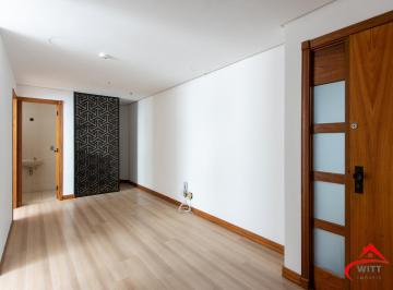 Comercial · 35m² · 3 Quartos · 1 Vaga · Sala comercial para venda em Boa Vista com 3 salas, 1 vaga e ótima localização