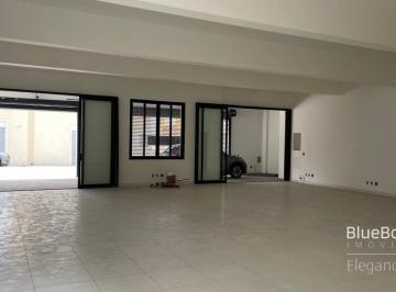 Comercial · 365m² · 6 Vagas · Sala Comercial para alugar em Vila Vianelo de 365.00m² com 6 Garagens