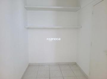 Apartamento en Venda de 2 quartos Barra da Tijuca · Apartamento 86m2 2 Quartos Dependência Completa Andar baixo Lazer Completo Ônibus Condomínio Pró