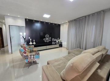 Casa · 271m² · 4 Quartos · 4 Vagas · RUA 05 - RESID. NOBRE - CASA TÉRREA COM 04 QUARTOS SENDO 02 SUÍTES - EDÍCULA - VICENTE PIRES/DF