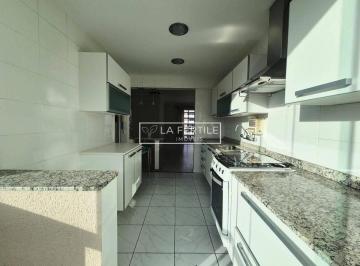 Apartamento · 97m² · 3 Quartos · 2 Vagas · Apartamento com 3 Dormitórios, 1 Suíte, 96 m², para locação por R$ 4.100 + taxas - Centro, Curitiba 