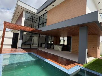 Casa · 300m² · 3 Quartos · 6 Vagas · Casa Alto Padrão no Condomínio Damha com 3 Suítes - Fino Acabamento