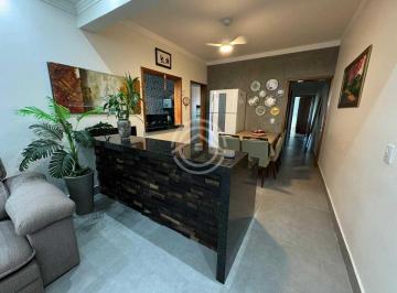 Casa · 197m² · 5 Quartos · 2 Vagas · Excelente Oportunidade de Investimento Imóvel com 3 Casas no Mesmo Terreno.