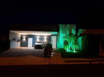 Casa · 214m² · 2 Quartos · 4 Vagas · Casa de Condomínio para venda em Jardim Magnólias de 214.00m² com 2 Quartos, 1 Suite e 4 Garagens