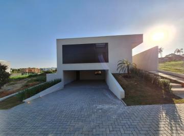 Casa · 302m² · 3 Quartos · 4 Vagas · Casa para venda e aluguel em Alphaville Castelo de 301.59m² com 3 Quartos, 3 Suites e 4 Garagens