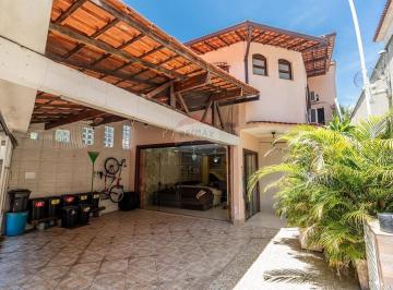 Casa · 250m² · 4 Quartos · 3 Vagas · Casa para venda em Cocotá de 250.00m² com 4 Quartos e 3 Garagens