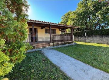 Casa · 242m² · 4 Quartos · Casa de Condomínio para venda em Jundiaquara de 242.00m² com 4 Quartos e 4 Suites
