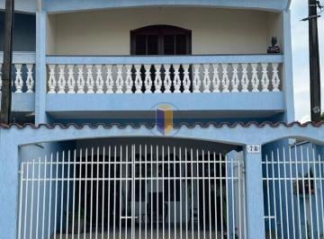 Casa · 151m² · 3 Quartos · 2 Vagas · Casa para venda em Centro de 151.00m² com 3 Quartos e 2 Garagens