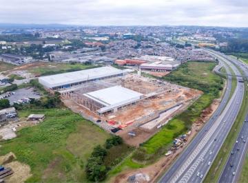 Comercial · 2883m² · 13 Vagas · Galpão / Depósito / Armazém para alugar em Cumbica de 2883.00m² com 13 Garagens