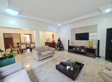 Casa · 245m² · 3 Quartos · 4 Vagas · Casa para venda em Jardim Nossa Senhora das Graças de 245.00m² com 3 Quartos, 1 Suite e 4 Garagens