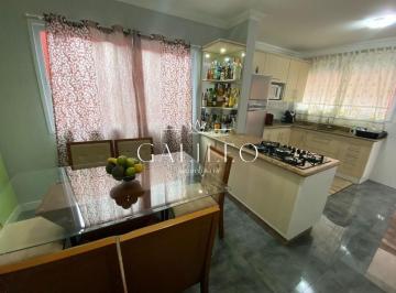 Casa · 200m² · 3 Quartos · 2 Vagas · Casa para venda em Jardim Itália de 200.00m² com 3 Quartos, 1 Suite e 2 Garagens