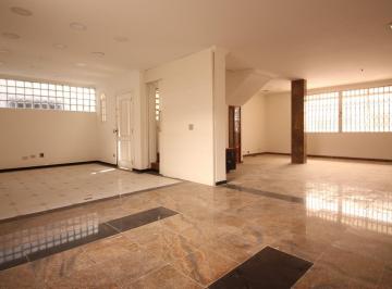 Casa · 218m² · 5 Quartos · 4 Vagas · Sobrado para alugar em Moema de 218.00m² com 5 Quartos, 4 Suites e 4 Garagens
