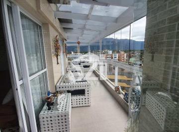 Apartamento · 271m² · 4 Quartos · 4 Vagas · Cobertura para venda e aluguel em Centro de 271.00m² com 4 Quartos, 3 Suites e 4 Garagens