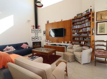 Casa · 339m² · 4 Quartos · 6 Vagas · Casa para alugar em Cidade Santos Dumont de 339.00m² com 4 Quartos, 4 Suites e 6 Garagens