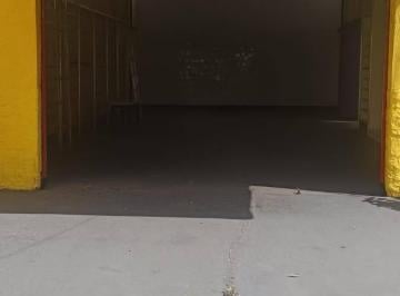 Comercial · 100m² · 3 Vagas · Sala Comercial para alugar em Jardim Planalto de 100.00m² com 3 Garagens