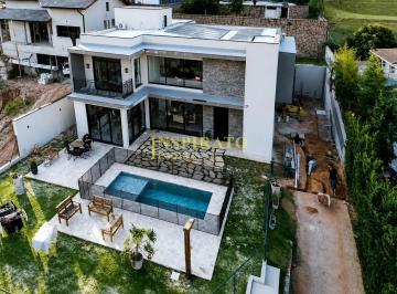 Casa · 354m² · 3 Quartos · 4 Vagas · Casa de Condomínio para venda em Medeiros de 354.00m² com 3 Quartos, 3 Suites e 4 Garagens