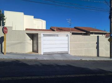 Casa · 175m² · 3 Quartos · 5 Vagas · Casa para venda em Vila Xavier de 175.00m² com 3 Quartos, 1 Suite e 5 Garagens