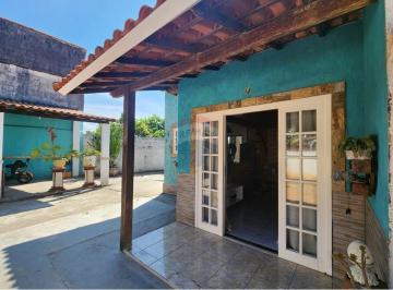 Casa · 62m² · 2 Quartos · 2 Vagas · Casa a venda, 2 quartos, uma suíte, amplo quintal, 247m² de área, em Itaipuaçu!