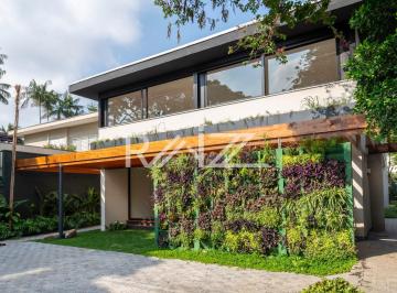 1 · Casa ampla e aconchegante em rua tranquila e arborizada no Alto de Pinheiros