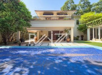 1 · Residência de Alto Padrão com 4 Suítes no Jardim América
