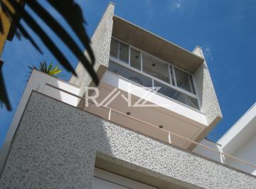 1 · Casa com vista incrível (3 suítes, 330m²)