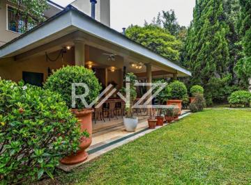 1 · Casa com 4 suítes com amplo jardim no Boaçava - Venda e Locação