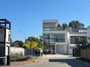 Casa · 270m² · 4 Quartos · 3 Vagas · Casa em Condomínio no Recreio dos Bandeirantes com 4 Suítes