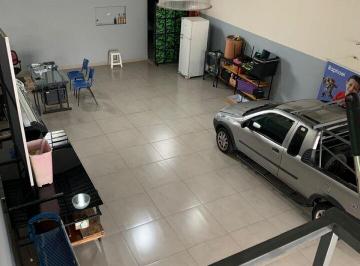 Comercial · 160m² · Excelente Galpão Comercial no Recreio Estoril ? Ideal para Lojas e Showrooms! Valor de Locação: R$ 6