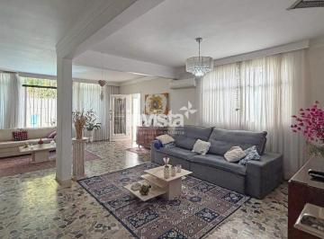 Casa · 200m² · 4 Quartos · 2 Vagas · Casa mobiliada com piscina na Aparecida: espaço, conforto e momentos inesquecíveis