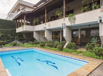 Casa · 500m² · 4 Quartos · 3 Vagas · Silencio, localização com 4 suítes, 3 vagas