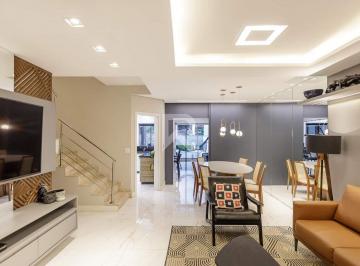 Casa · 210m² · 3 Quartos · 2 Vagas · Casa de Rua com Vista Livre, Piscina e 3 Quartos à venda, 214 m² - Mossunguê - Curitiba/PR
