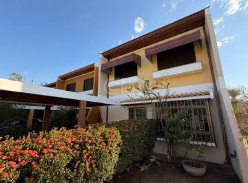 Casa · 158m² · 3 Quartos · 2 Vagas · Sobrado à venda no Residencial Califórnia