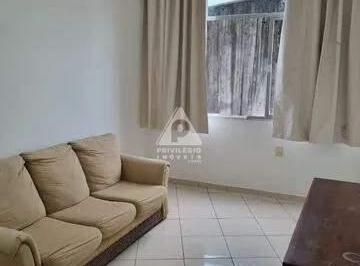 Apartamento · 69m² · 2 Quartos · 1 Vaga · Apartamento 2 quartos com dependência completa e vaga de garagem com 69 m² no Maracanã