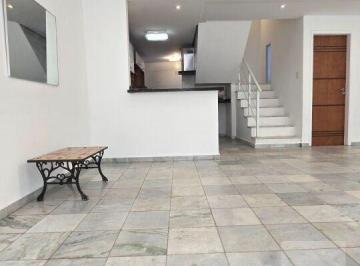 Casa · 140m² · 2 Quartos · 2 Vagas · Casa em Condomínio Fechado com Churrasqueira, Forno de Pizza e 2 Vagas
