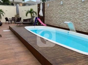 Casa · 260m² · 4 Quartos · 4 Vagas · Casa de Condomínio  4 Quartos  196m²  no Recreio Dos Bandeirantes