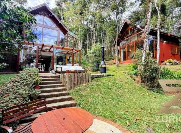 d210325a543eb0b8542645ad77805cddc3964401 · Casa com 3 dormitórios à venda, 194 m² por R$ 1.600.000,00 - Alto Boa Vista - Campos do Jordão/SP