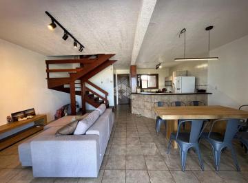 Casa · 148m² · 4 Quartos · 1 Vaga · Casa a beira mar 04 dormitórios Itapirubá/SC