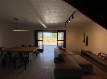 Casa · 148m² · 4 Quartos · 1 Vaga · Casa a beira mar 04 dormitórios Itapirubá/SC